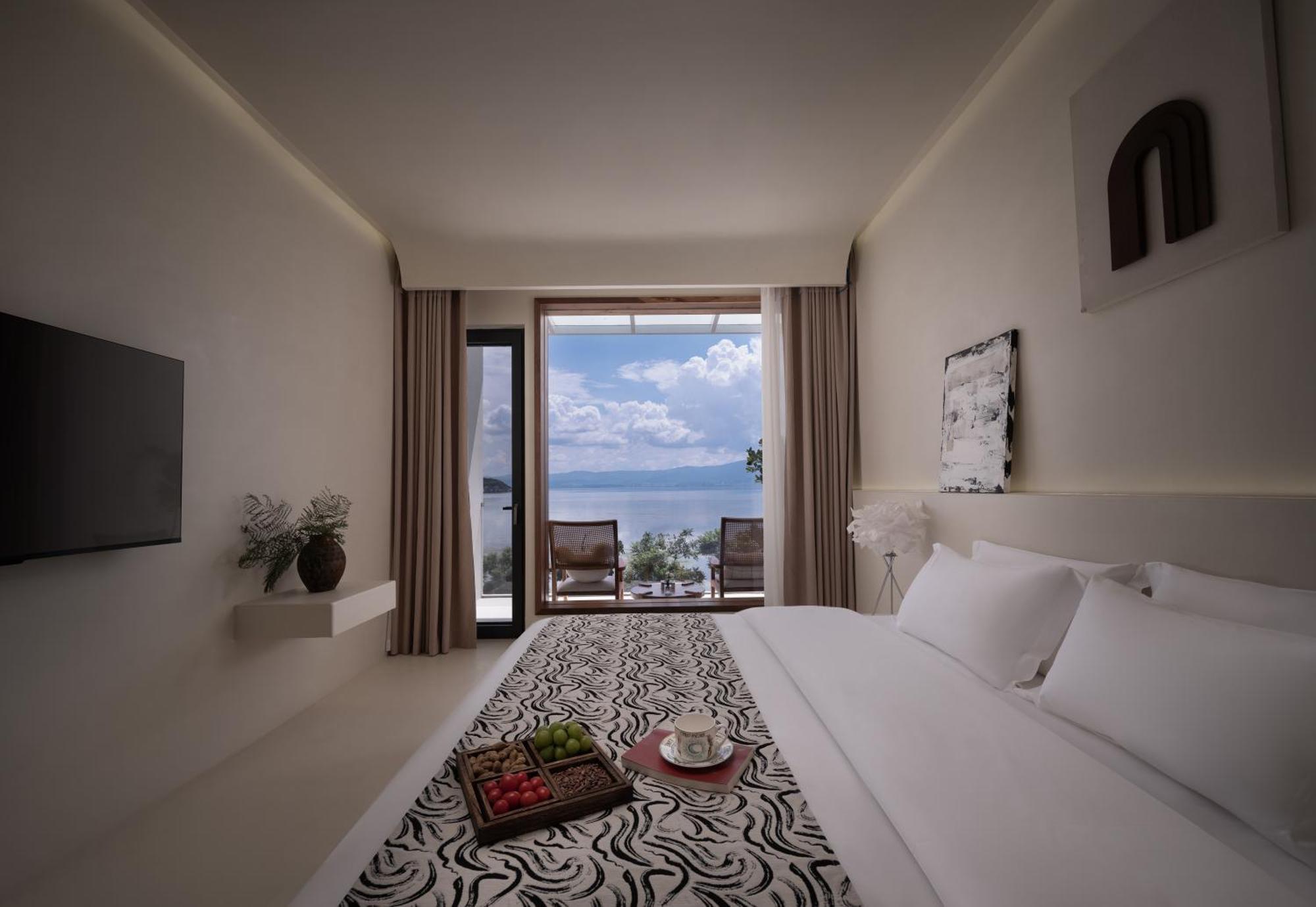 Dali Antu Landscape View Hotel Exterior photo